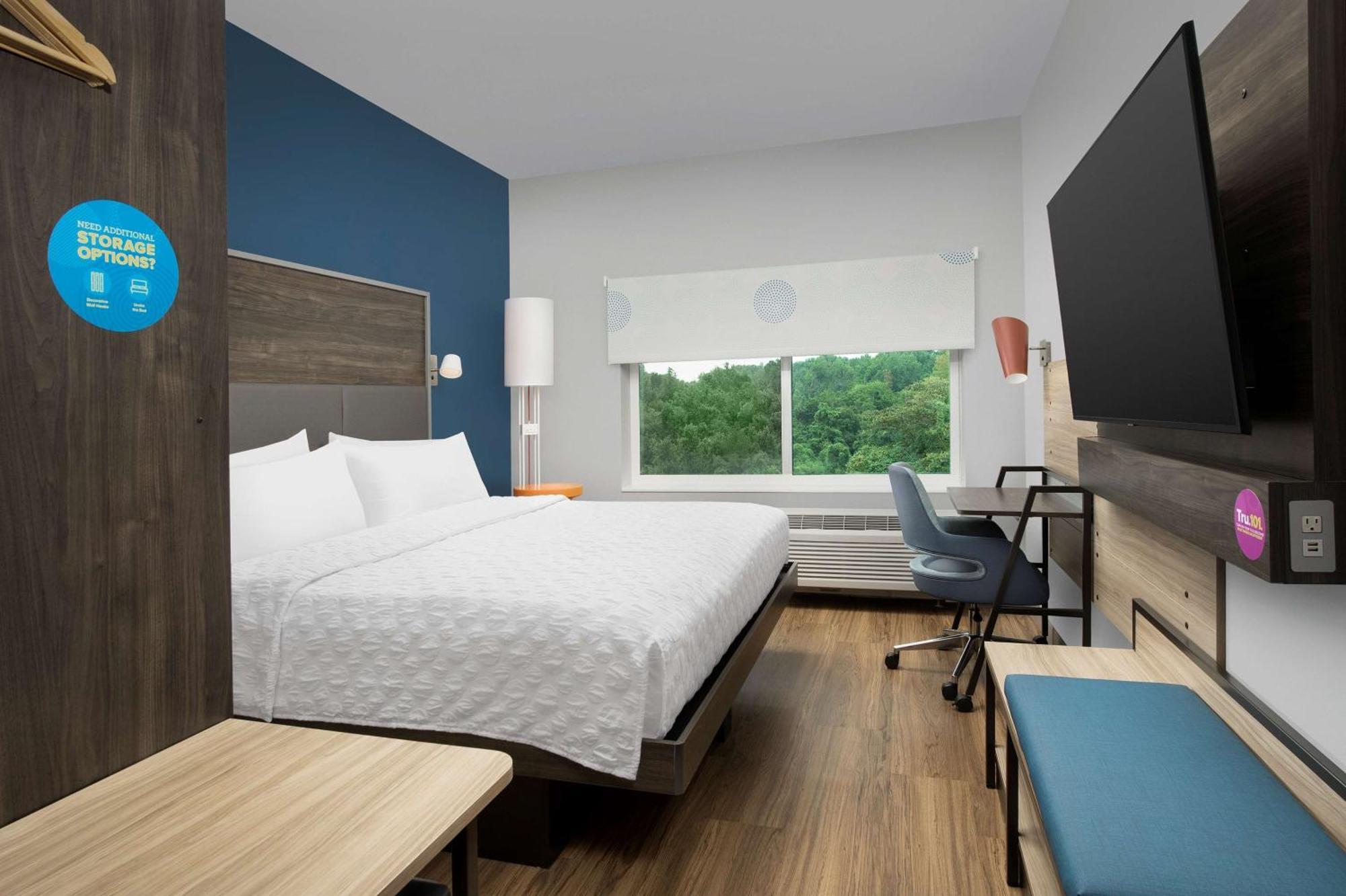 Tru By Hilton Charlotte Airport Lake Pointe Exterior photo