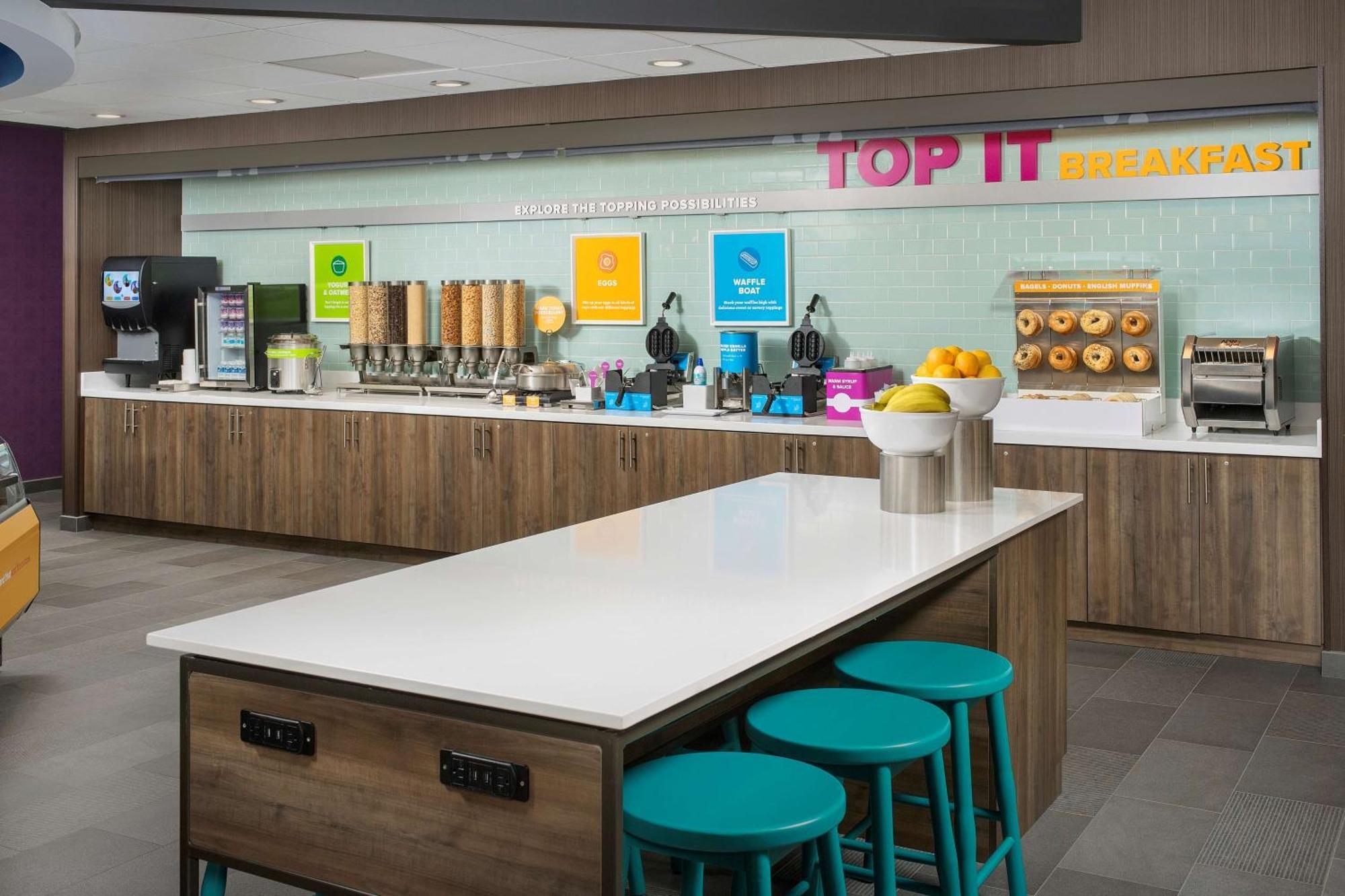 Tru By Hilton Charlotte Airport Lake Pointe Exterior photo