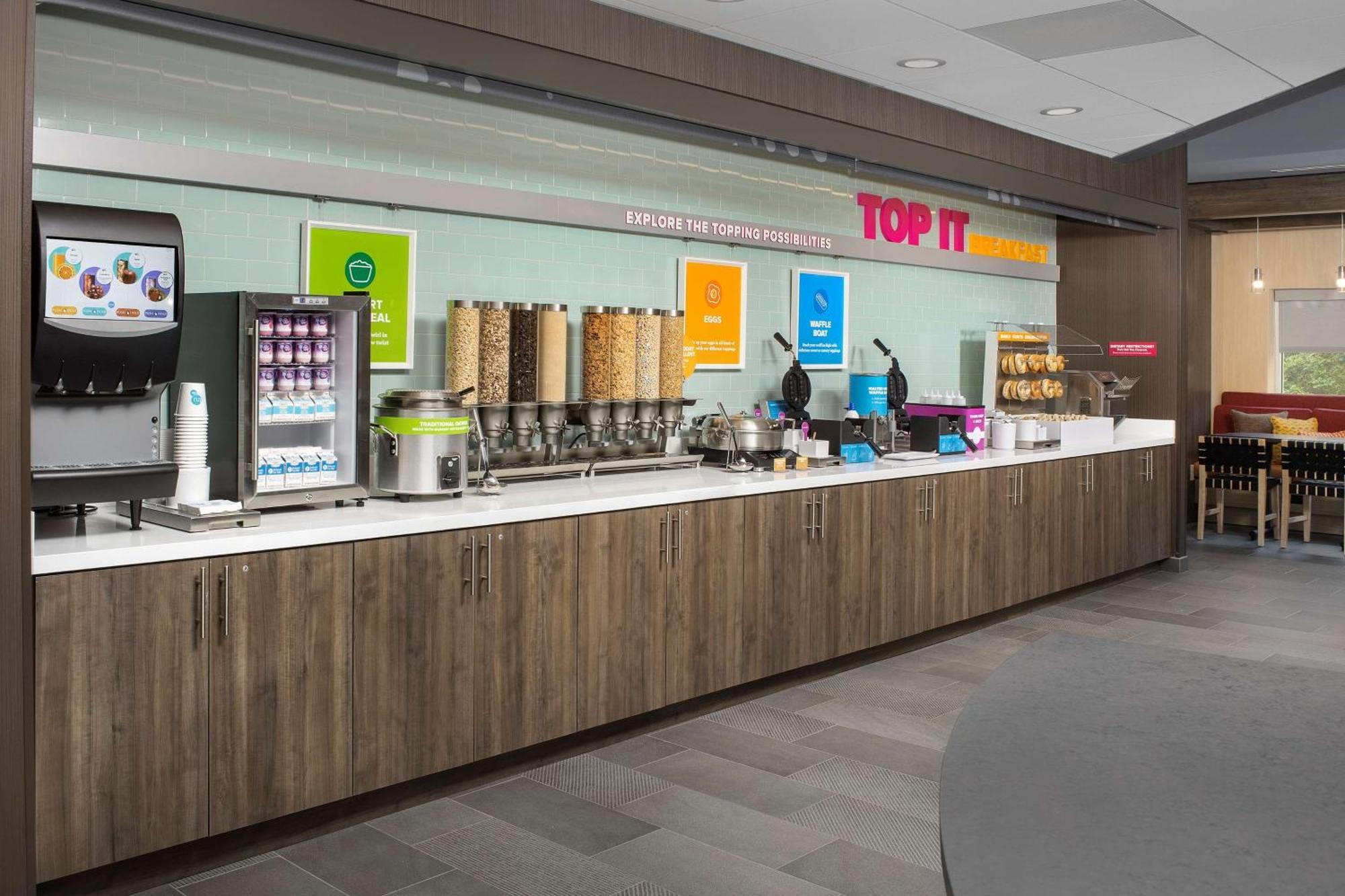 Tru By Hilton Charlotte Airport Lake Pointe Exterior photo